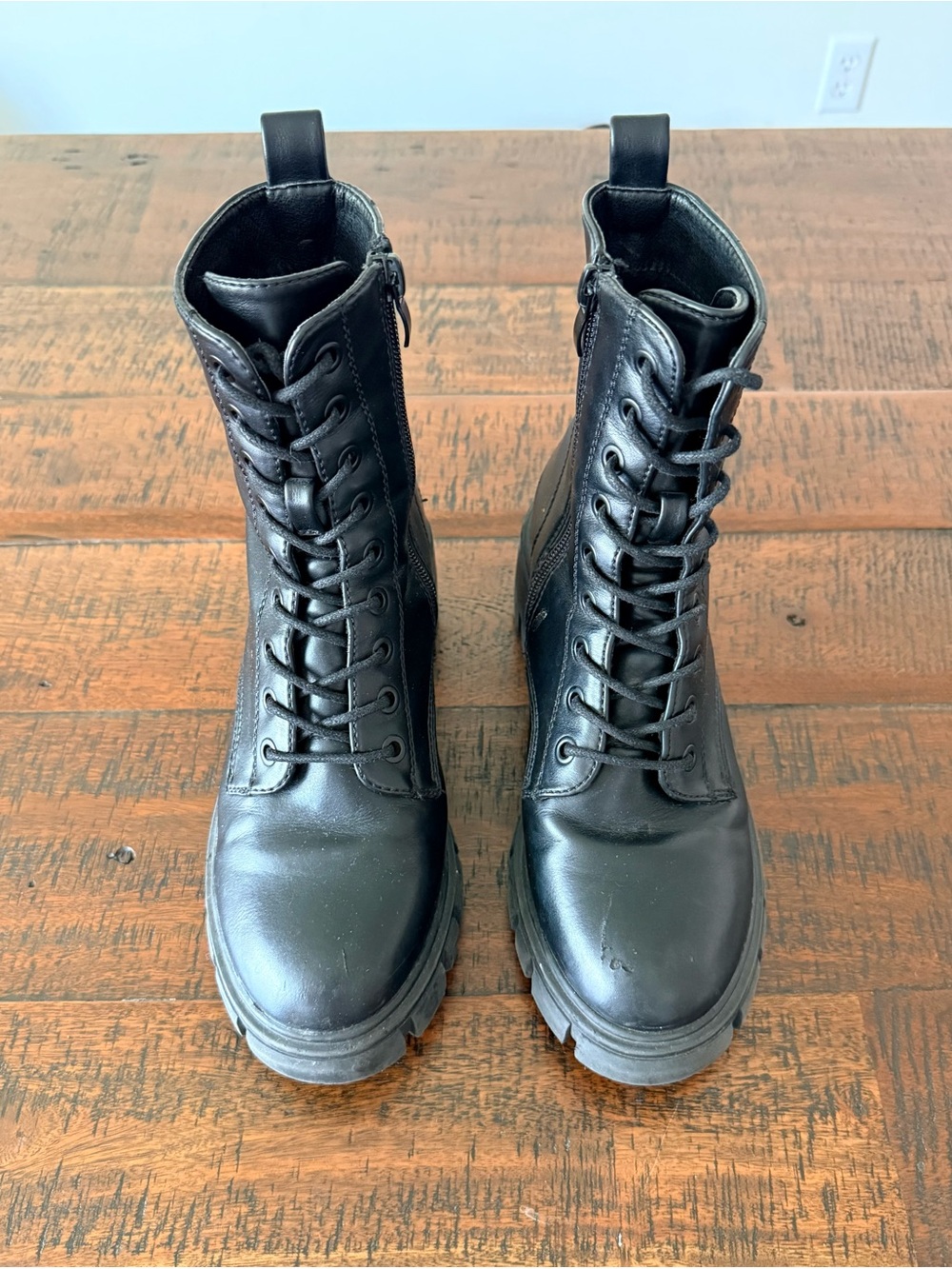 Steve Madden Defected Black Lace-up Ankle Boot with Shearling Lining SZ.37